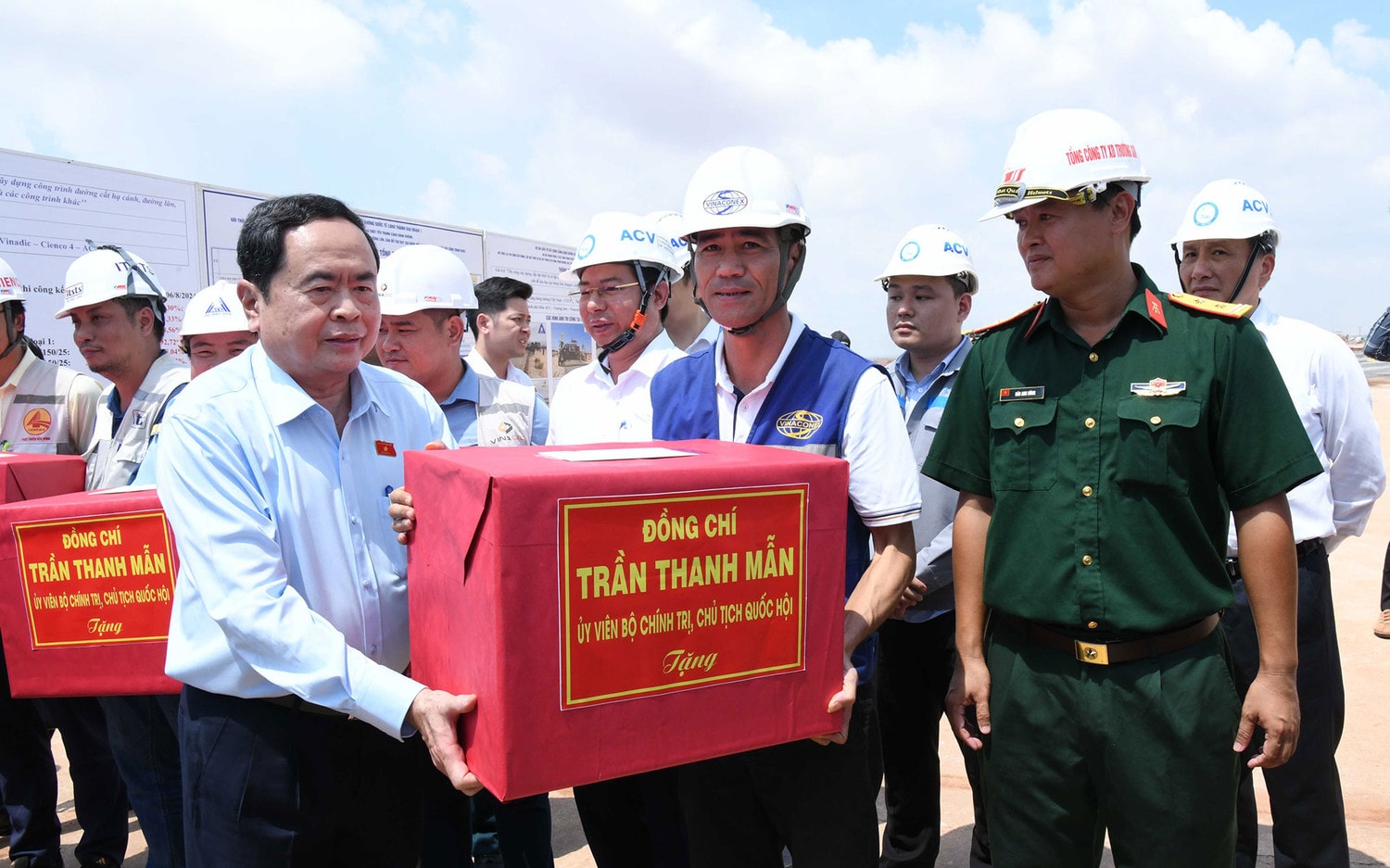Chủ tịch Quốc hội Trần Thanh Mẫn khảo sát thực địa dự án Cảng hàng không quốc tế Long Thành -0