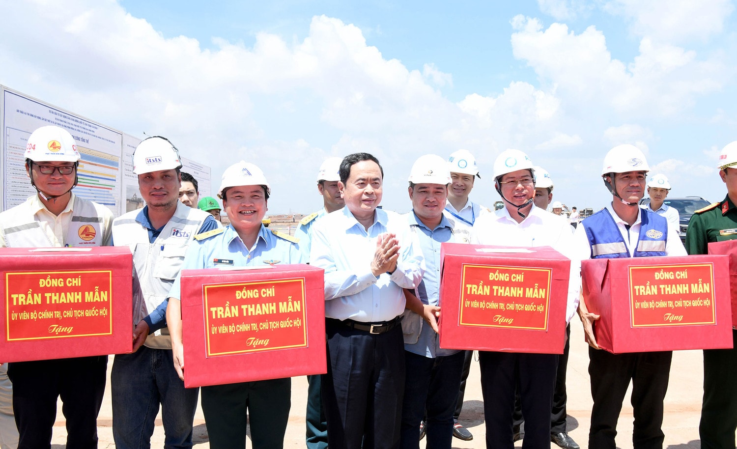 Chủ tịch Quốc hội Trần Thanh Mẫn khảo sát thực địa dự án Cảng hàng không quốc tế Long Thành -0