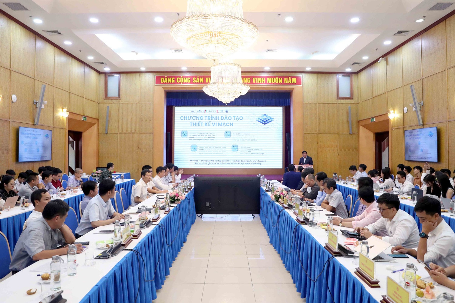 Quang cảnh sự kiện Gần 1/3 học viên Chương trình đào tạo thiết kế vi mạch được nhận làm việc tại tập đoàn lớn -0
