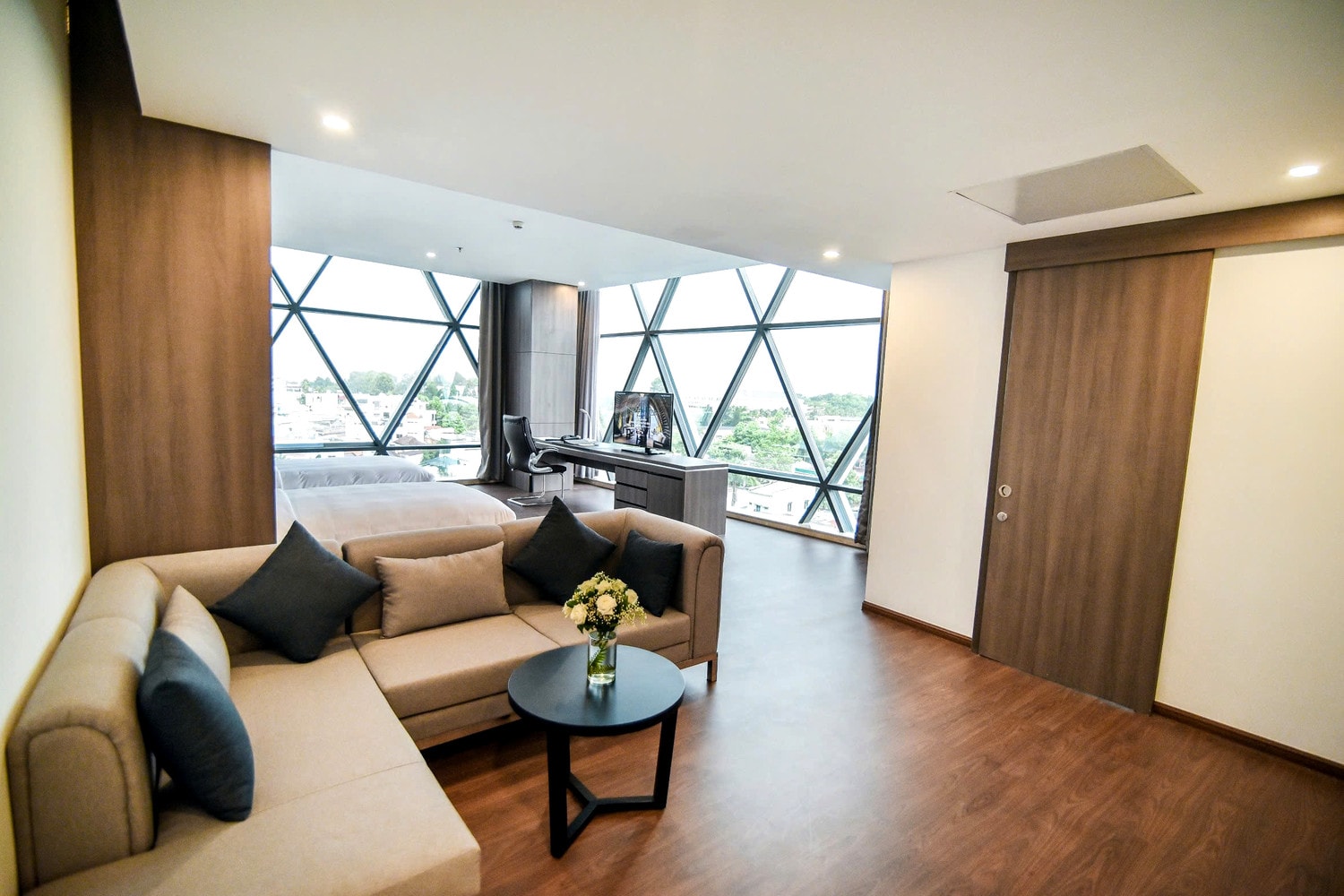 The Mira Central Park Hotel - giá trị năm sao, trải nghiệm đảng cấp -0