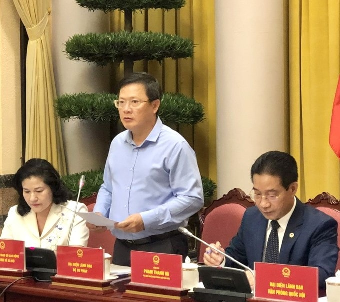 Thứ trưởng Bộ Tư pháp Mai Lương Khôi - Ảnh H.Ngọc