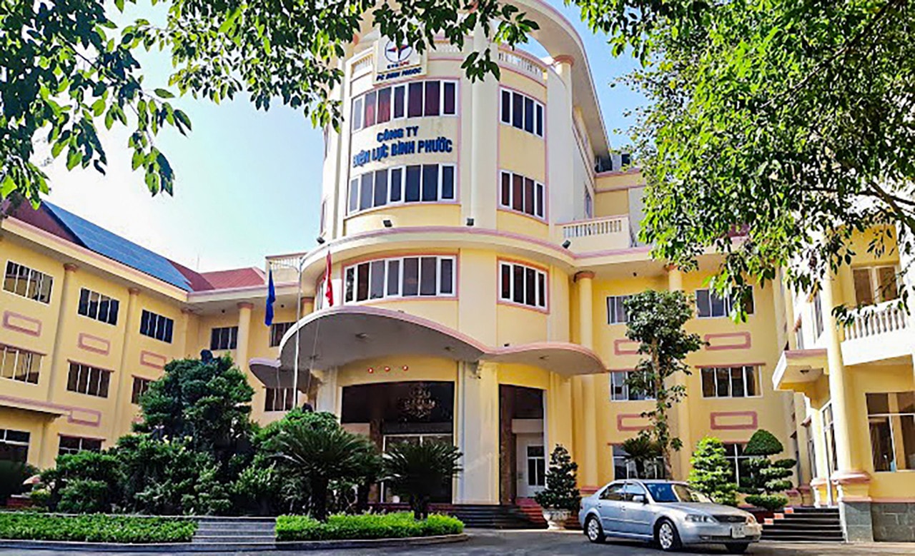Không trung thực, Công ty TNHH MTV Xây dựng và Thương mại Phú Hào bị điện lực Bình Phước cấm đấu thầu 