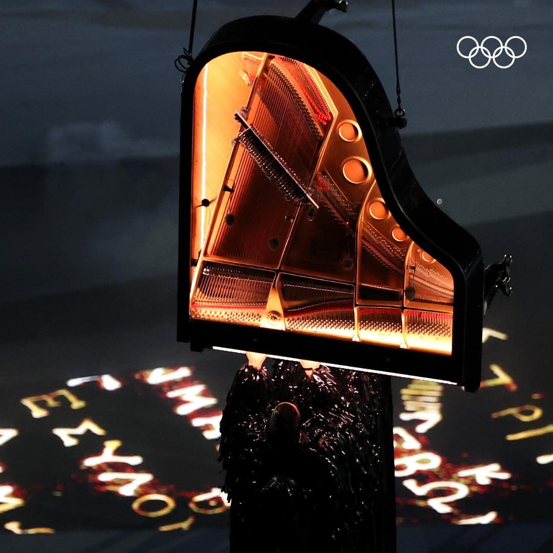 Paris khép lại Olympics thành công bằng lễ bế mạc kịch tính -2
