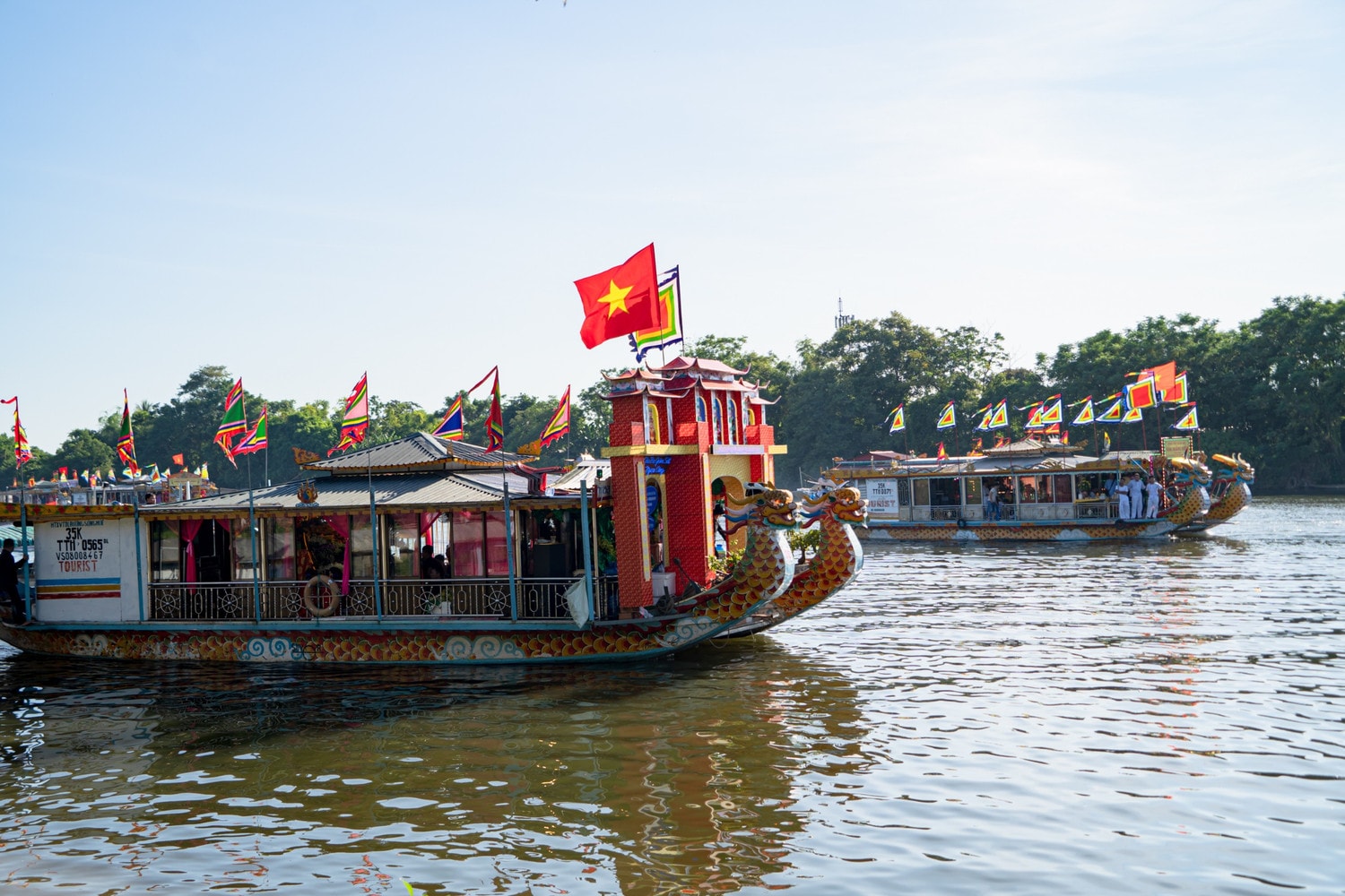 Đông đảo thánh đồng, đạo hữu tham dự Lễ hội điện Huệ Nam -0