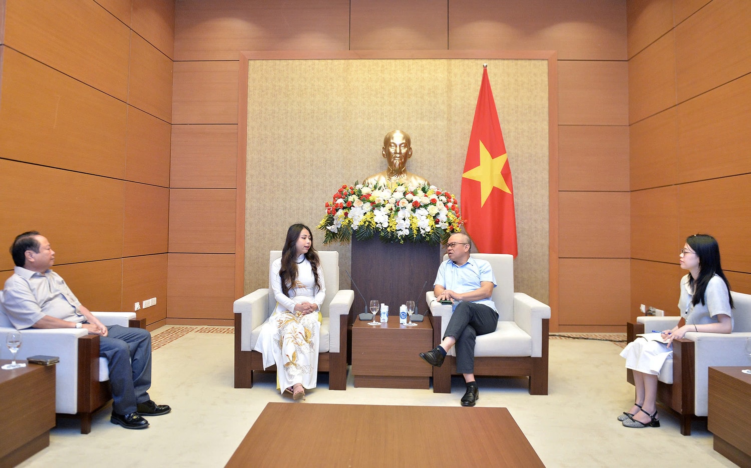 Quang cảnh cuộc tiếp