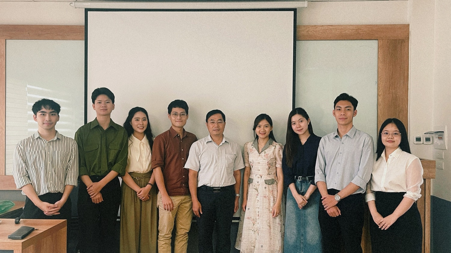Nữ sinh quê Thái Nguyên là Thủ khoa tốt nghiệp ĐH Ngoại thương với GPA và điểm rèn luyện tuyệt đối -0