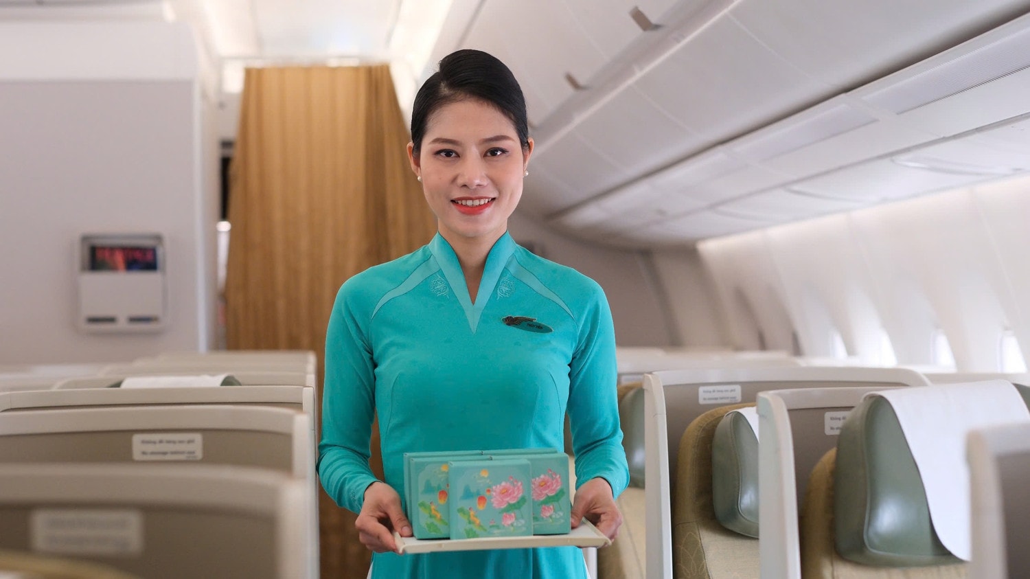 Vietnam Airlines phục vụ bánh Trung thu trên các chuyến bay -0