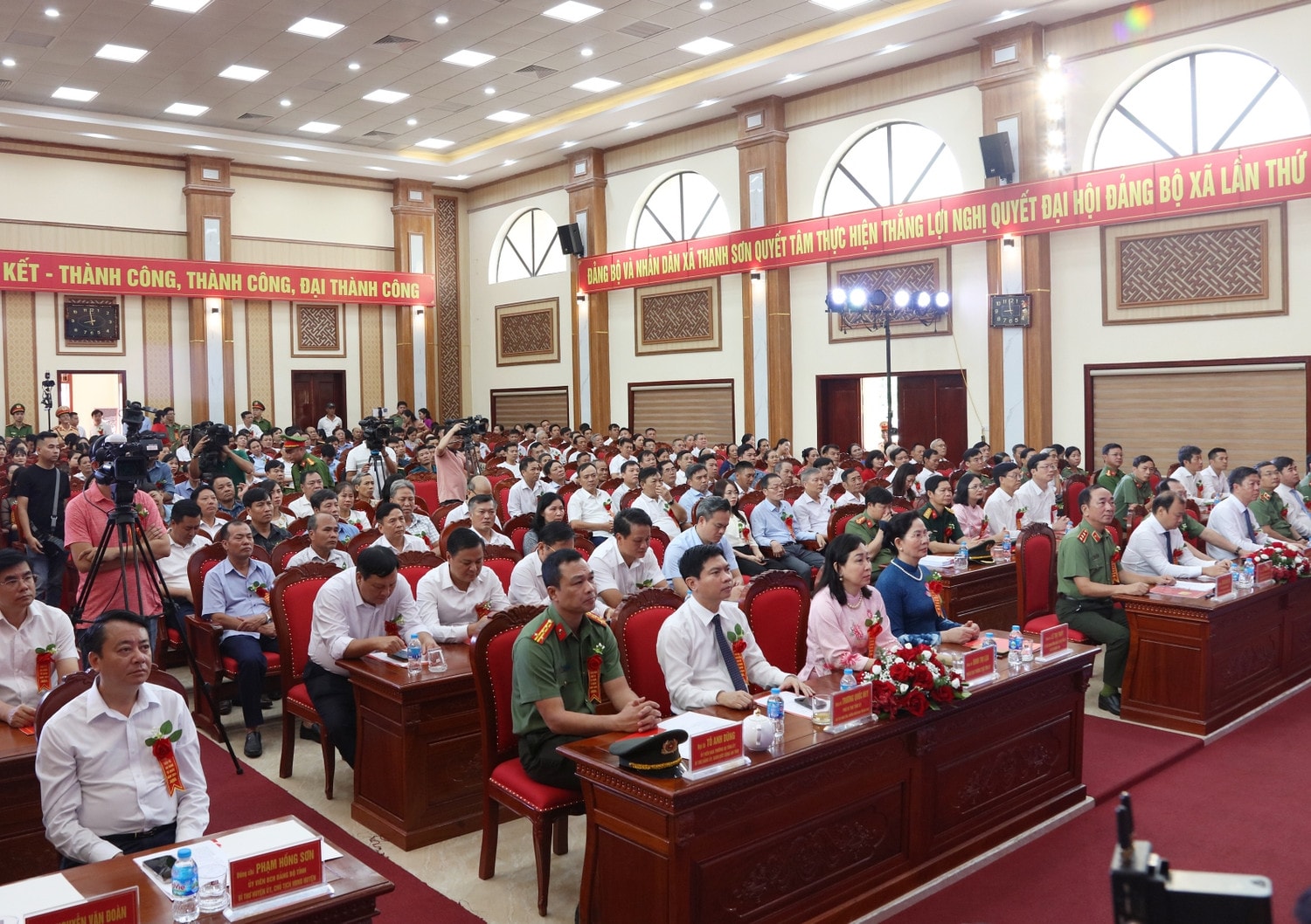 Toàn cảnh Ngày hội toàn dân bảo vệ an ninh Tổ quốc xã Thanh Sơn (ảnh:An Nhiên) Thứ Trưởng Bộ Công An Trần Quốc Tỏ dự Ngày hội toàn dân bảo vệ an ninh Tổ quốc xã Thanh Sơn -0
