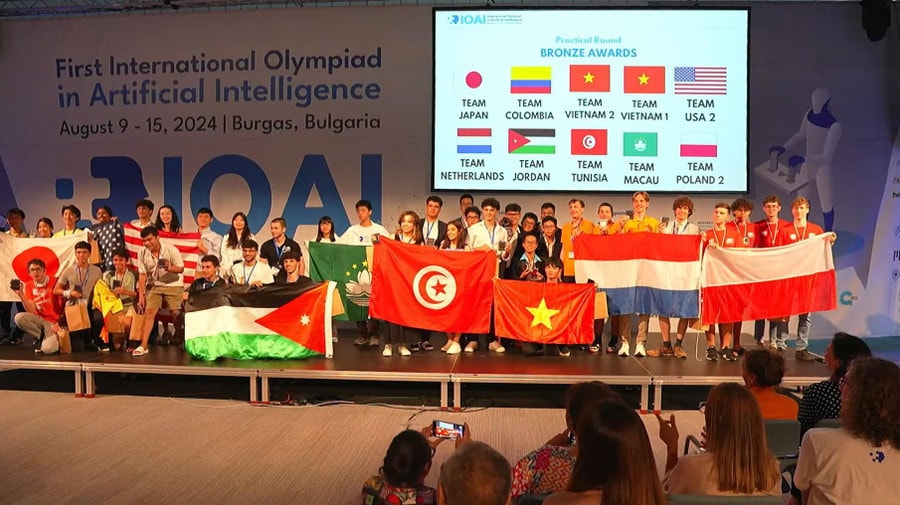 Việt Nam đạt thành tích xuất sắc tại Olympic trí tuệ nhân tạo quốc tế -0