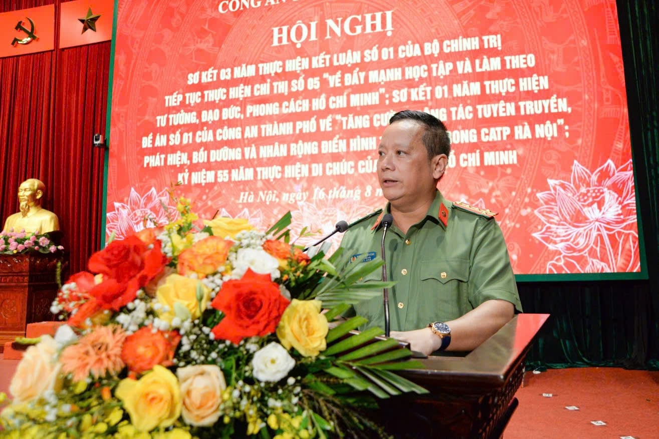 Tuyên dương 55 điển hình tiên tiến Công an Thủ đô -0