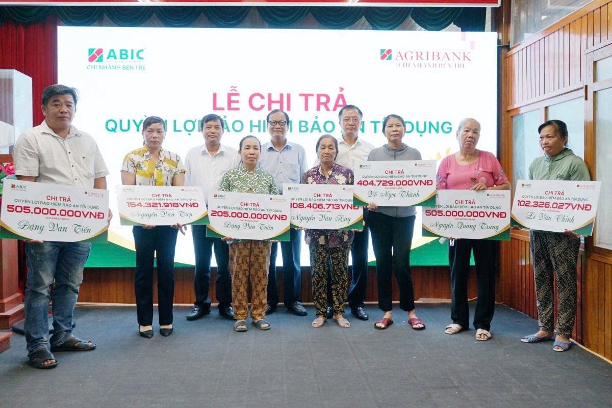 Bảo hiểm Ngân hàng Nông nghiệp chi trả quyền lợi bảo hiểm Bảo an tín dụng tại huyện Giồng Trôm -0