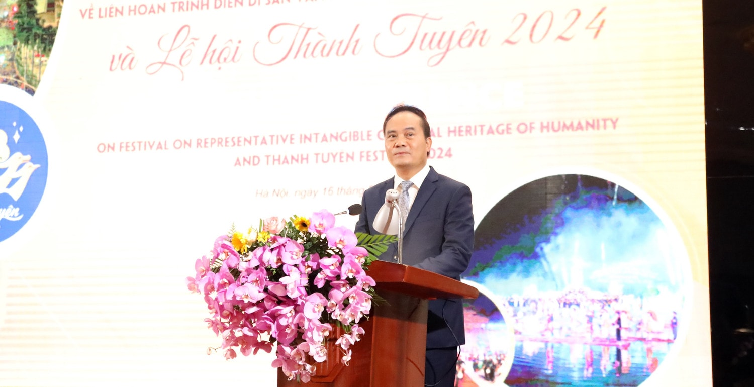 Phó Chủ tịch UBND tỉnh Tuyên Quang Hoàng Việt Phương phát biểu. Ảnh: Trần Tâm Lễ hội Thành Tuyên năm 2024 đổi mới, sáng tạo vì du khách -0