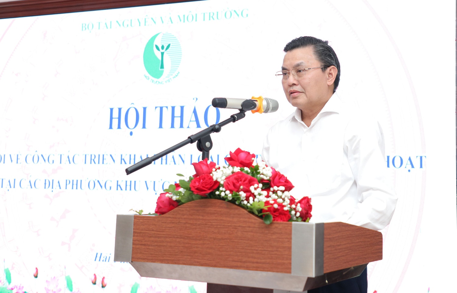 Cục Trưởng Cục Kiểm soát ô nhiễm môi trường, Bộ Tài nguyên và Môi trường Hoàng Văn Thức phát biểu Phấn đấu đến 1.1.2025, tất cả các địa phương trên cả nước phân loại chất thải rắn sinh hoạt tại nguồn -0