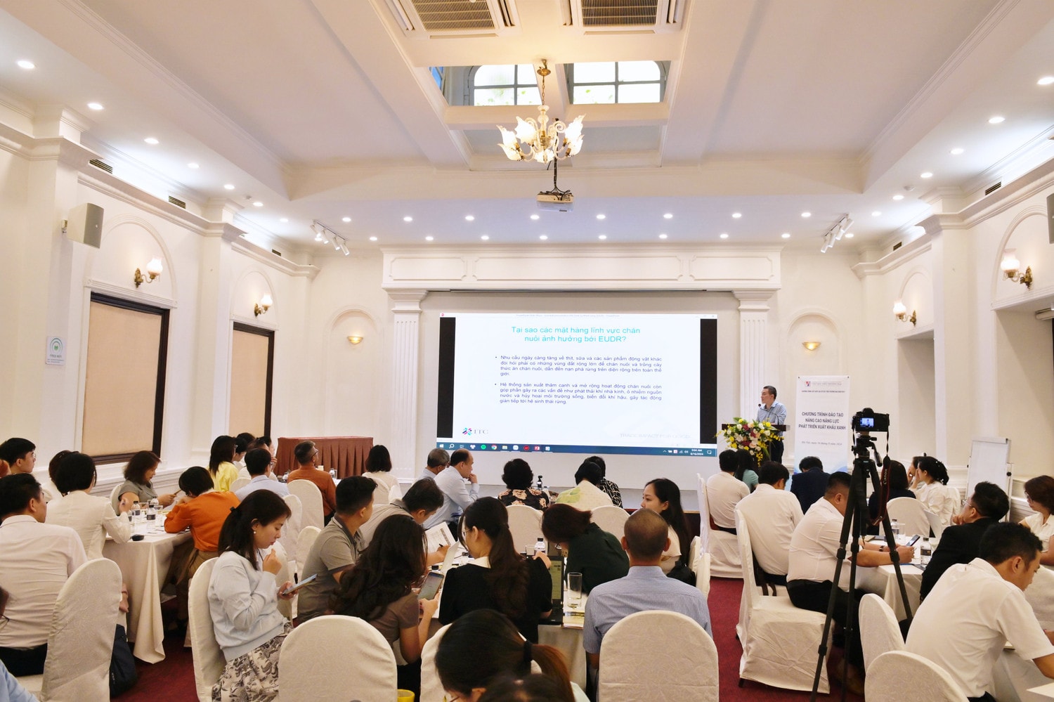 Quang cảnh chương trình Nâng cao năng lực phát triển xuất khẩu xanh cho doanh nghiệp -0