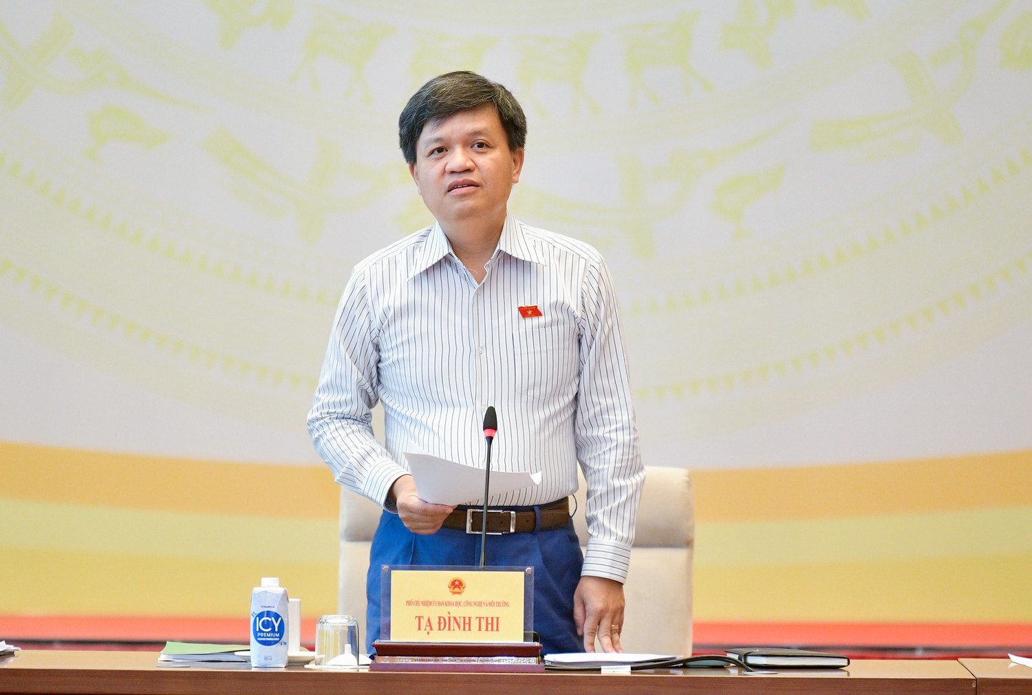 Phó Chủ nhiệm Ủy ban Khoa học, Công nghệ và Môi trường Tạ Đình Thị phát biểu kết luận Hội thảo - Ảnh H.Ngọc