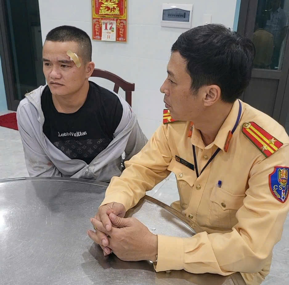 Bắt 3 đối tượng mua bán, vận chuyển 5.000 viên ma túy -0