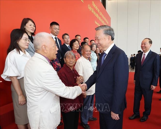 Tổng Bí thư, Chủ tịch nước Tô Lâm gặp gỡ đại diện nhân sĩ hữu nghị Trung Quốc -0