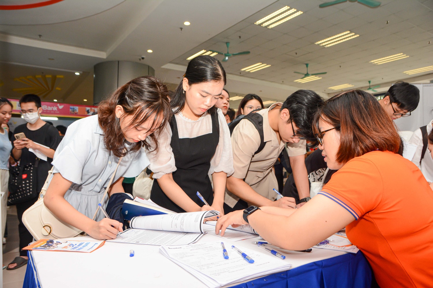 NEU INTERNSHIP DAY 2024: Cơ hội thiết thực giúp sinh viên tiếp cận việc làm -3