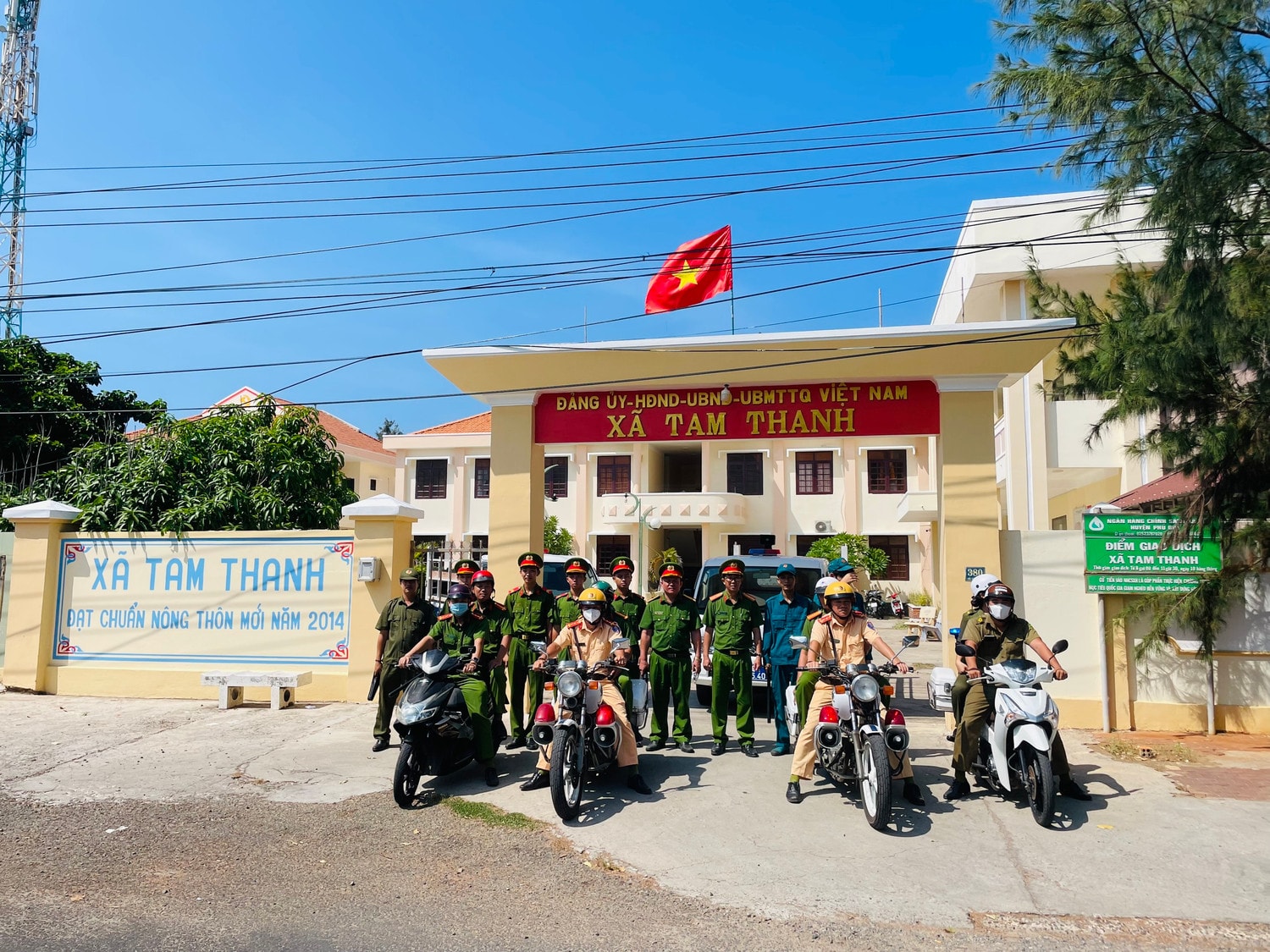 Các lực lượng thuộc huyện Phú Quý ra quân đợt cao điểm