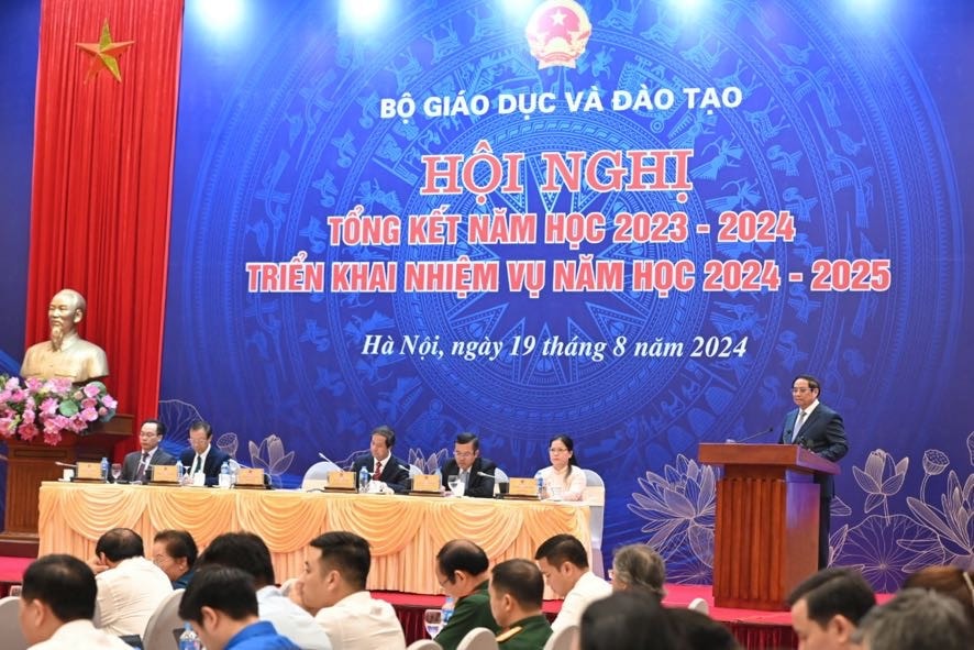 Thủ tướng Phạm Minh Chính nêu 9 nhiệm vụ, giải pháp trọng tâm phát triển giáo dục - đào tạo trong thời gian tới ảnh 1 Thủ tướng Phạm Minh Chính: Giáo dục đào tạo phải được quan tâm đúng mức để tạo động lực thúc đẩy phát triển đất nước -0