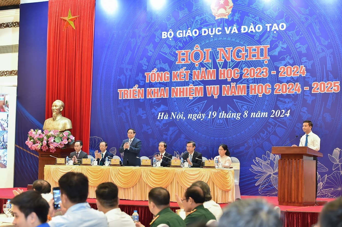 Thủ tướng dự Hội nghị tổng kết năm học 2023 - 2024, triển khai nhiệm vụ năm học -0