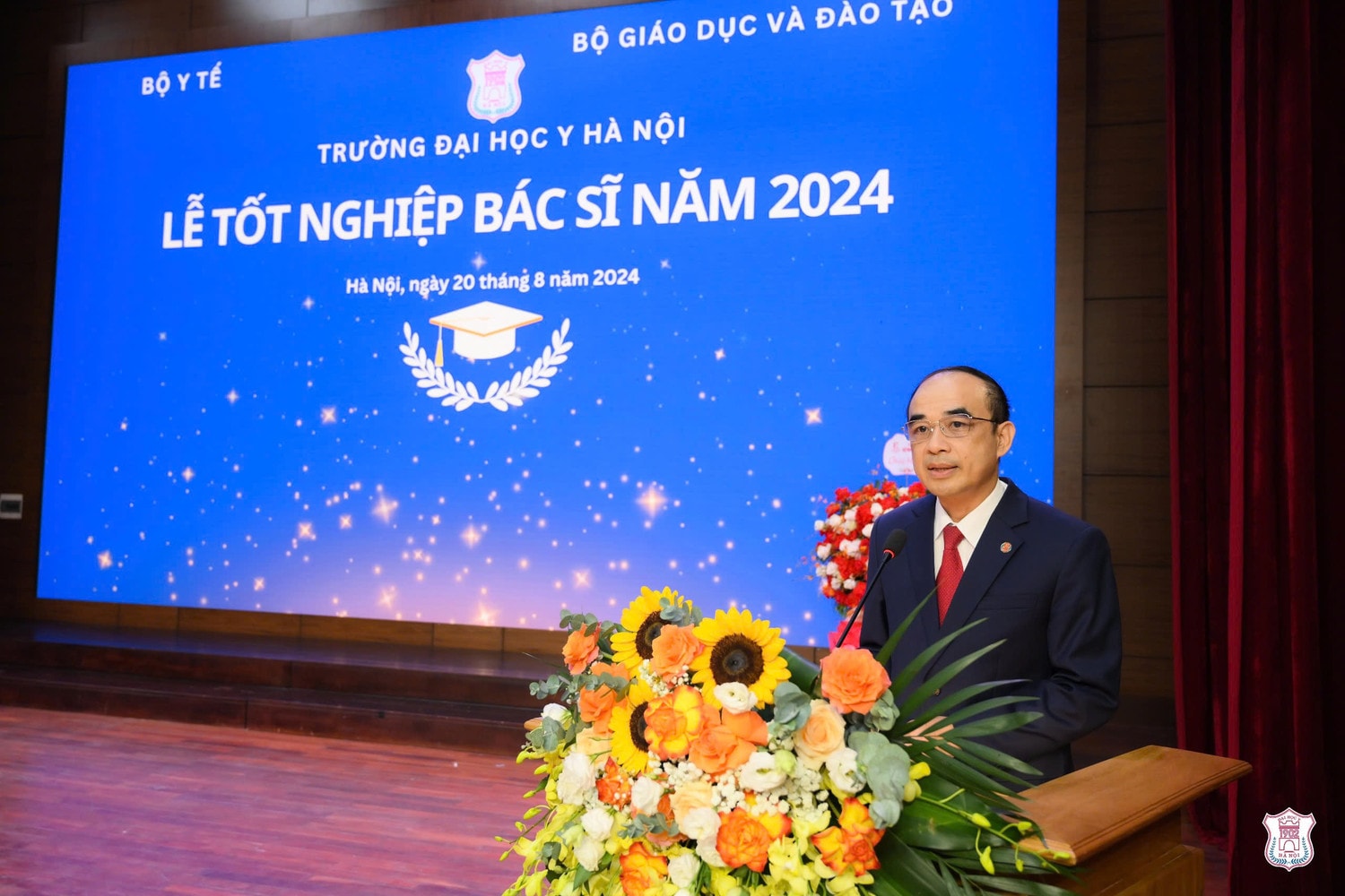 11,3% sinh viên hệ bác sĩ Trường Đại học Y Hà Nội tốt nghiệp loại giỏi -0