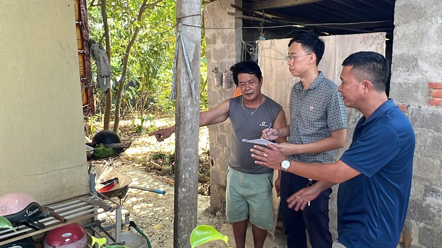 “Bảo hiểm” nhà nứt nẻ cho các hộ dân sống gần công trường cao tốc qua Quảng Bình -0