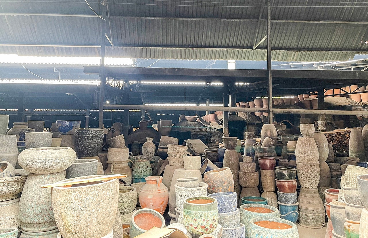 Bình Dương: Cử tri phản ánh doanh nghiệp sản xuất gốm hoạt động trong khu dân cư gây ô nhiễm