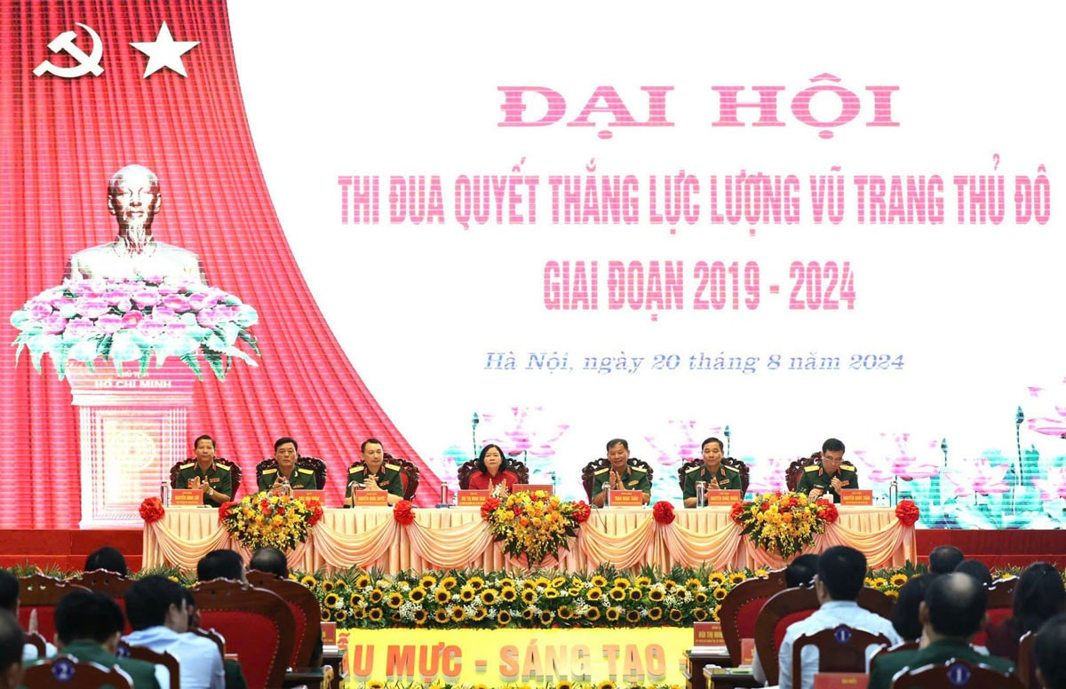 Bí thư Thành ủy Bùi Thị Minh Hoài dự Đại hội Thi đua Quyết thắng lực lượng vũ trang Thủ đô -0