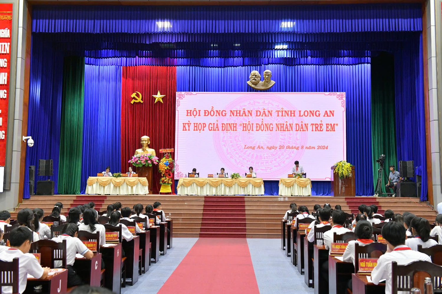 Luôn dành sự quan tâm, chăm lo đặc biệt cho trẻ em -0