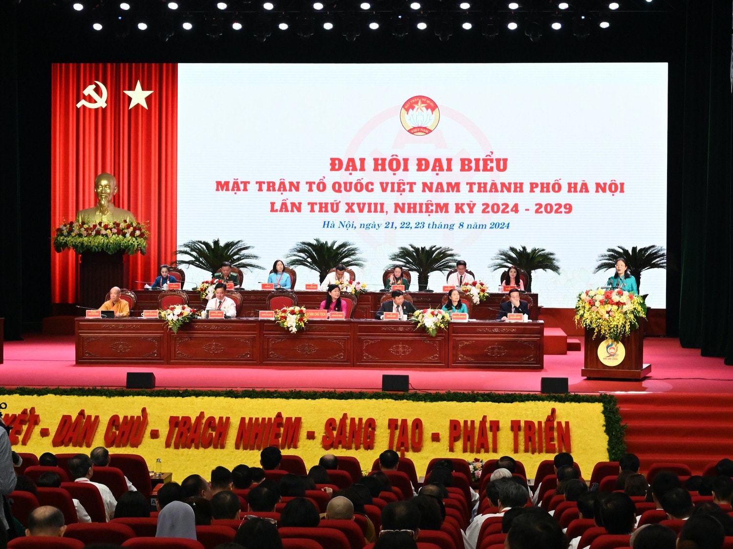 Quanh cảnh đại hội Khai mạc Đại hội MTTQ Việt Nam TP. Hà Nội lần thứ XVIII -0
