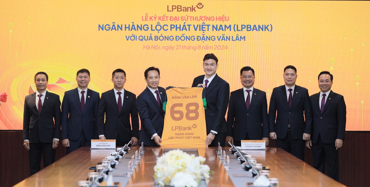 Thủ môn hàng đầu Việt Nam Đặng Văn Lâm được LPBank lựa chọn làm Đại sứ thương hiệu -0