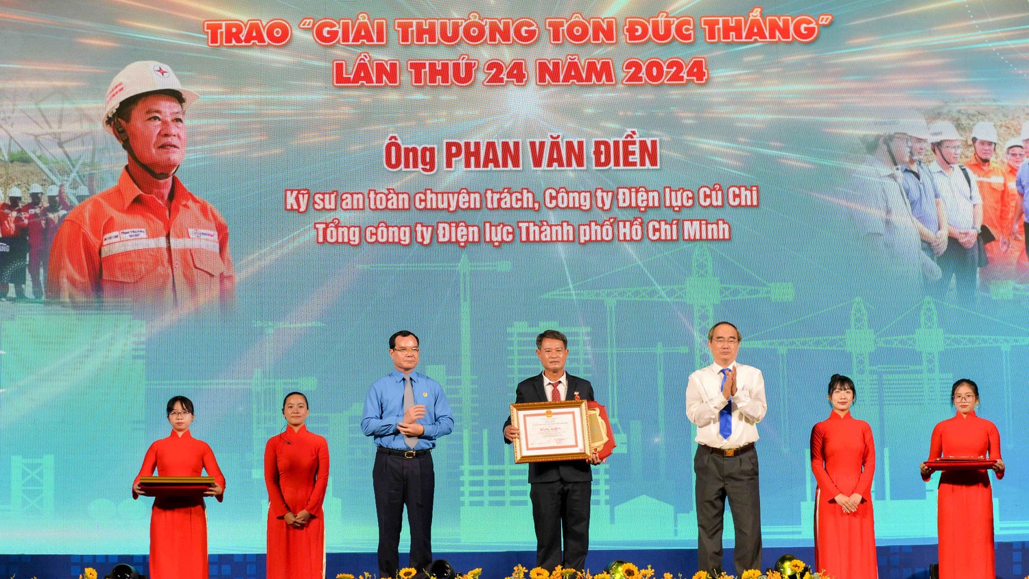 Kỹ sư Phan Văn Điền được trao tặng 