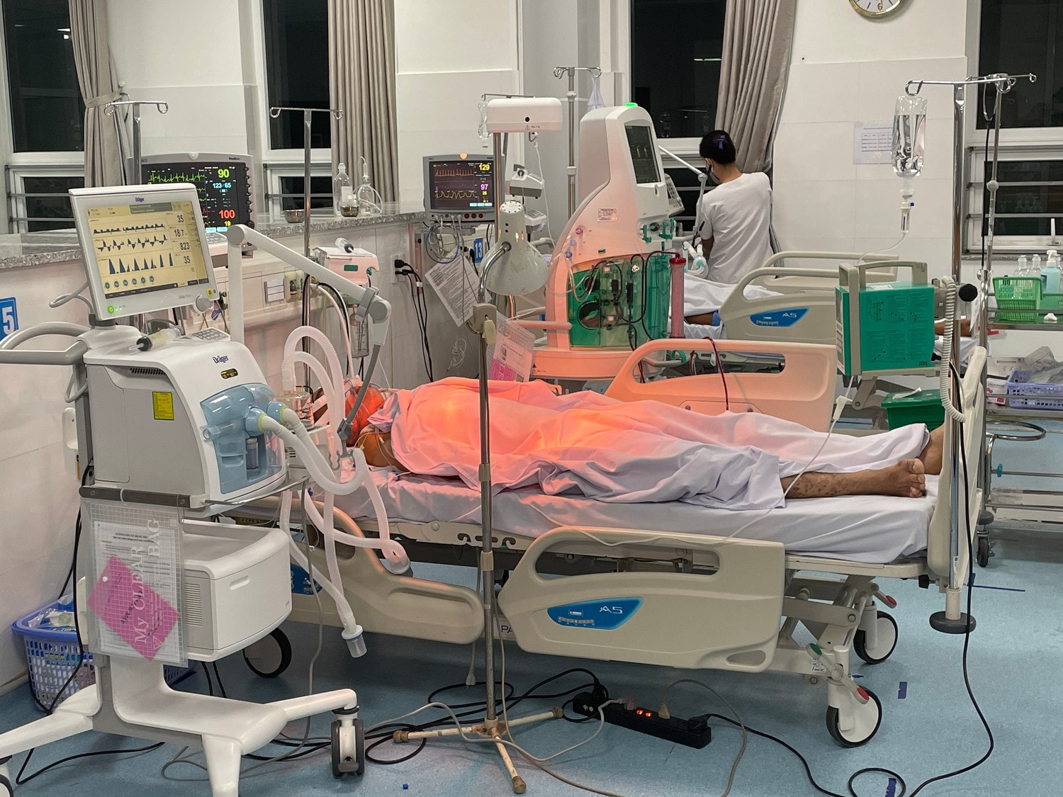 Cứu sống bệnh nhân ngưng tim 2 lần do dùng thuốc gia truyền trị tiểu đường -0