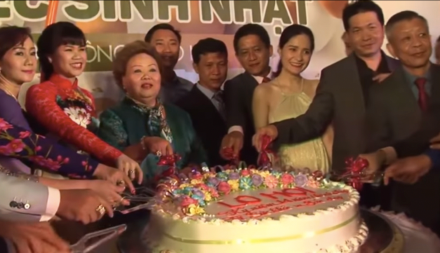Nữ doanh nhân đứng sau đa cấp Lô Hội từng bị xử phạt vì bán hàng giá cao hơn 100 lần giá gốc là ai? -0
