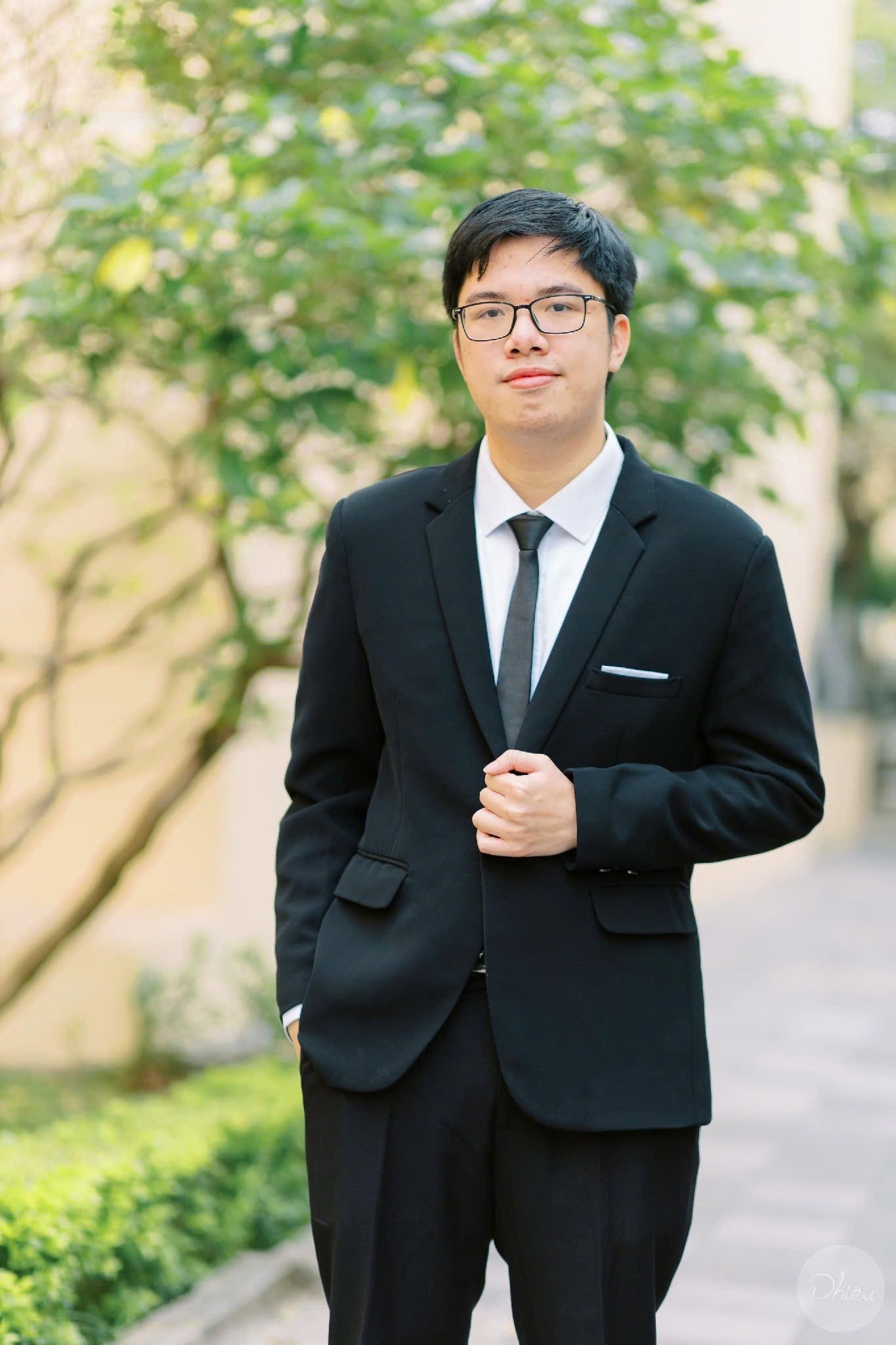 Nam sinh Trường THPT chuyên Đại học Sư phạm Hà Nội giành học bổng hơn 4 tỷ đồng của Singapore -0