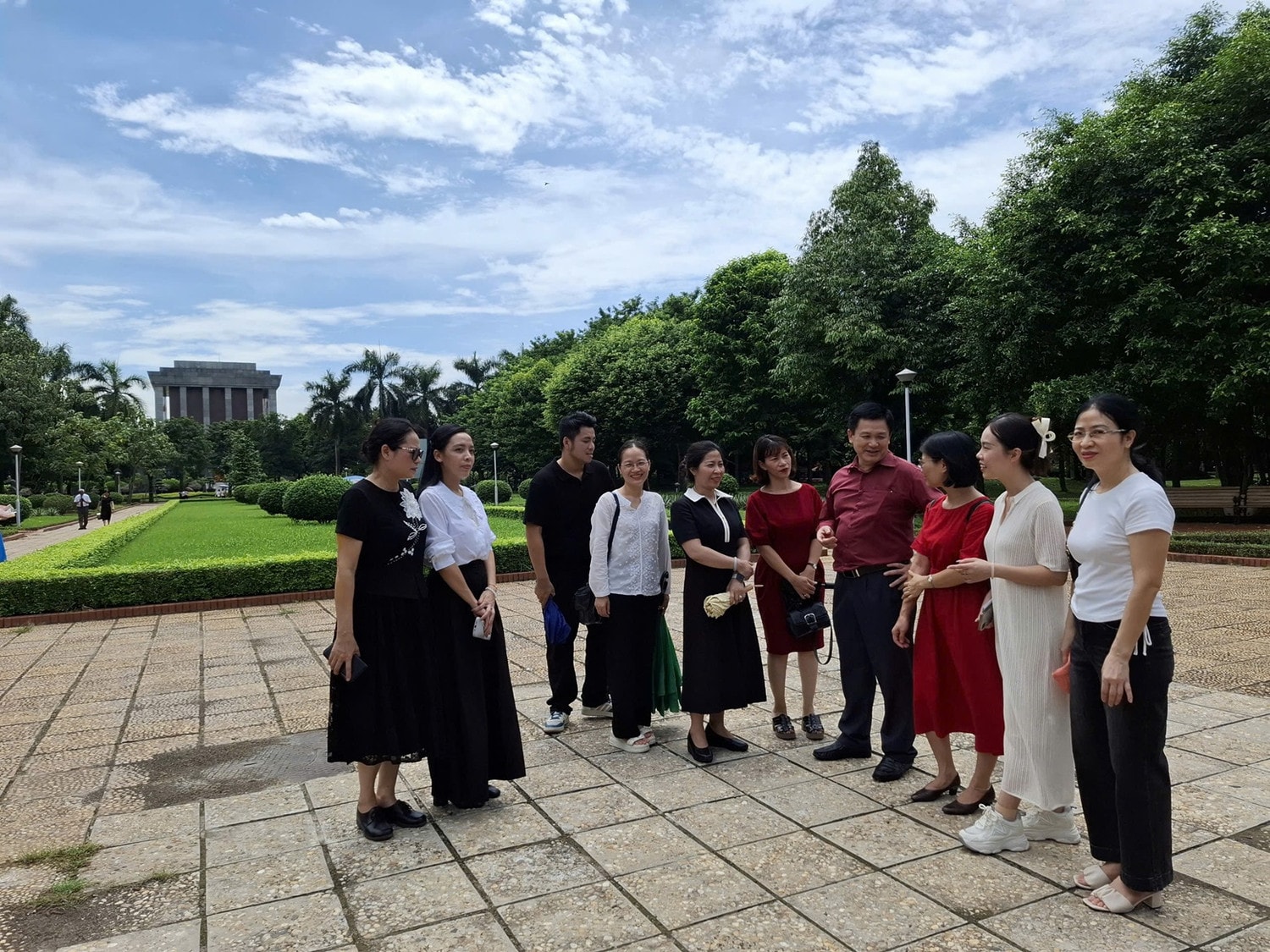 Chi bộ Ban Chuyên đề, Báo Đại biểu Nhân dân tổ chức sinh hoạt chuyên đề tại Khu di tích Phủ Chủ tịch -0