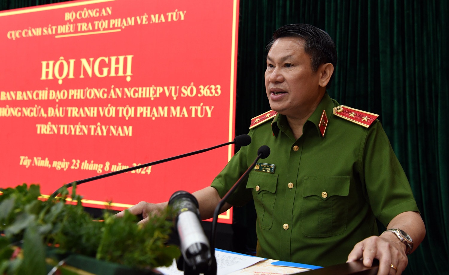 Lợi dụng làm ăn, du lịch để lập đường dây ma túy ảnh 2 Lợi dụng làm ăn, du lịch để lập đường dây ma túy -0