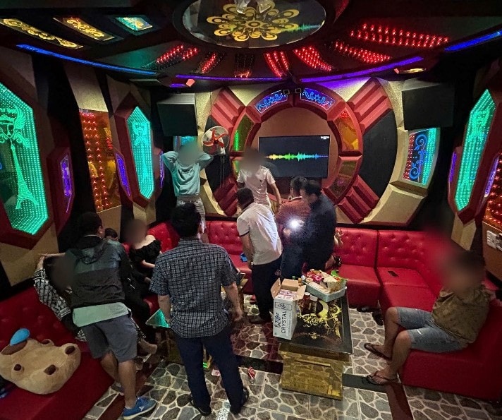 Đắk Nông: Bắt nhóm đối tượng tổ chức sử dụng trái phép chất ma túy tại quán karaoke -0