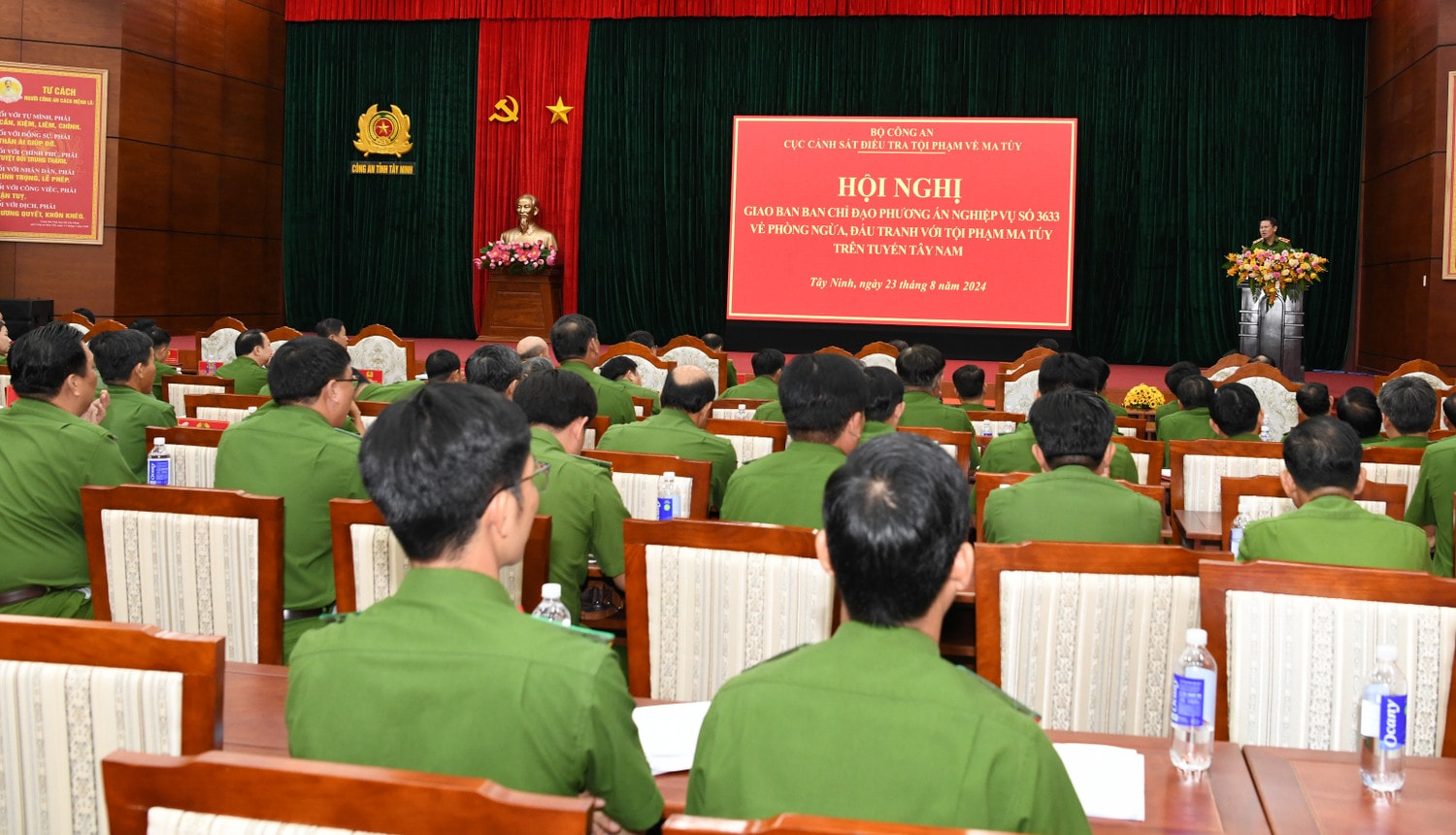 Lợi dụng làm ăn, du lịch để lập đường dây ma túy ảnh 3 Lợi dụng làm ăn, du lịch để lập đường dây ma túy -0