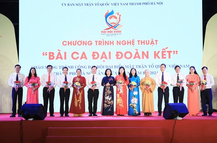 Bài ca đại đoàn kết” chào mừng thành công Đại hội đại biểu MTTQ Việt Nam Thành phố lần thứ XVIII -0