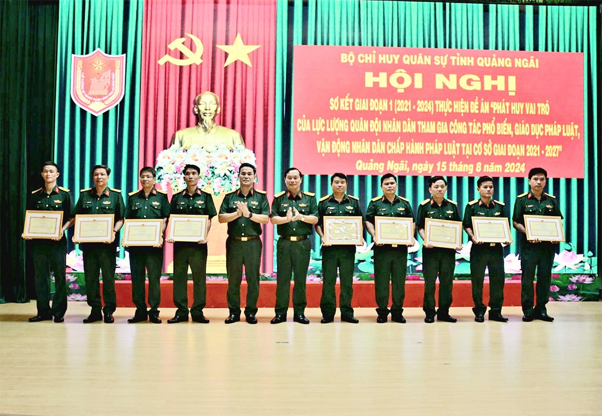 Hướng về cơ sở, lấy người dân làm trung tâm -0