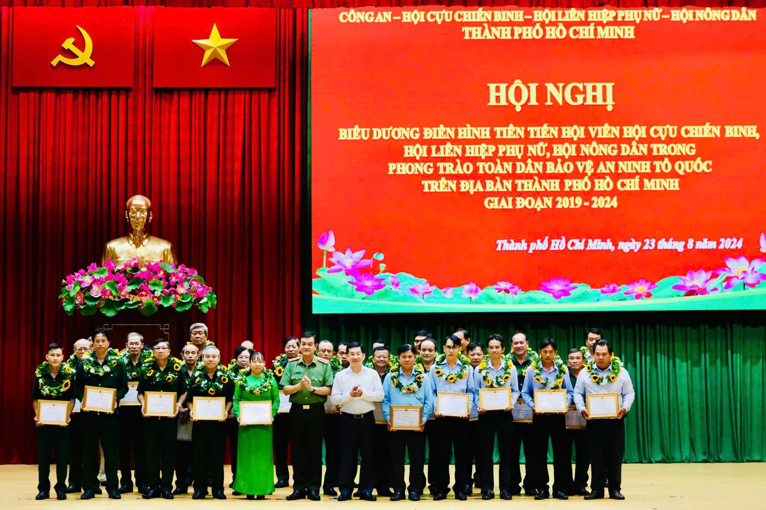  Biểu dương 160 điển hình tiên tiến trong phong trào bảo vệ an ninh Tổ quốc -0