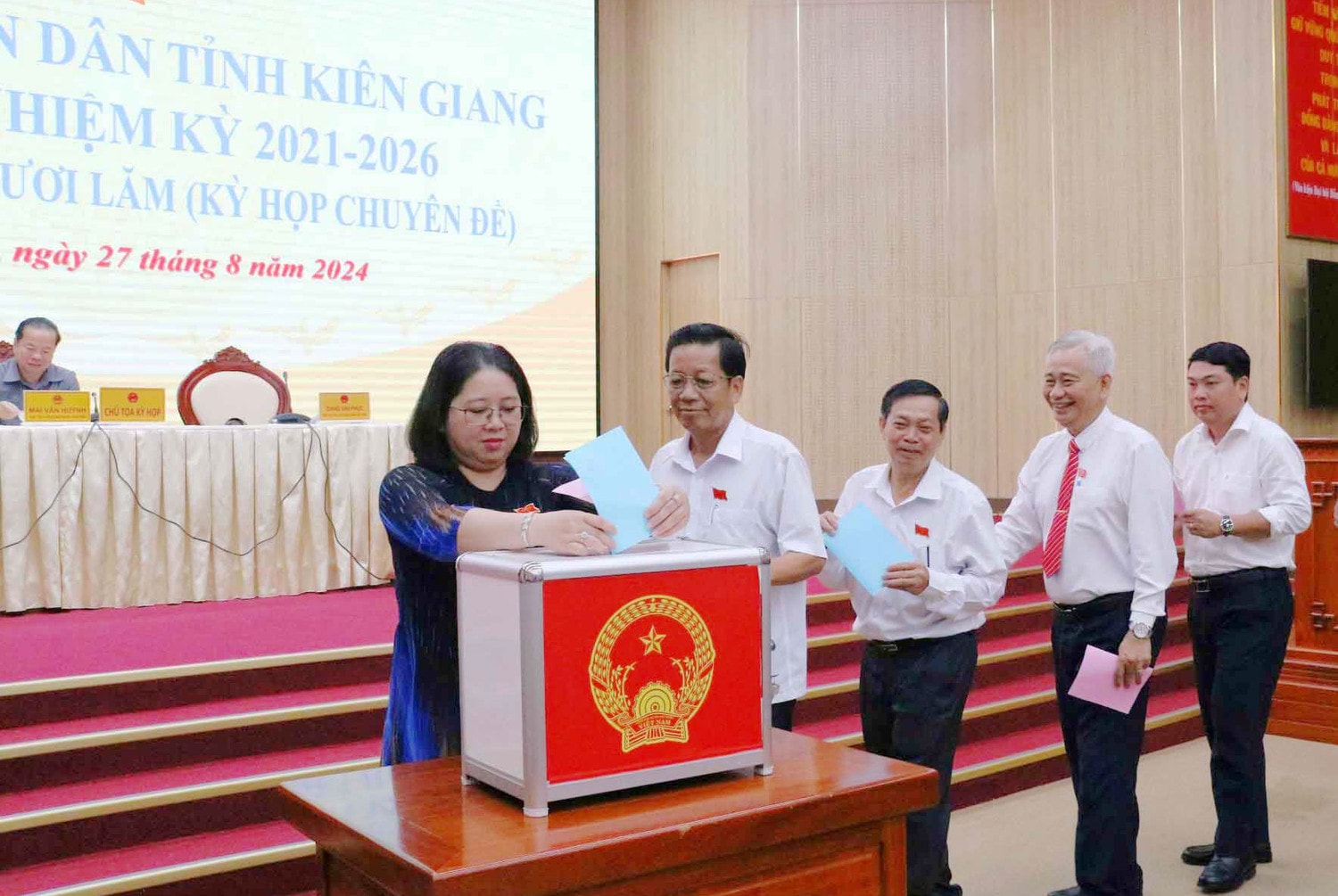 Kiên Giang: Giám đốc Sở kế hoạch và Đầu tư được bầu làm Phó Chủ tịch UBND tỉnh -0