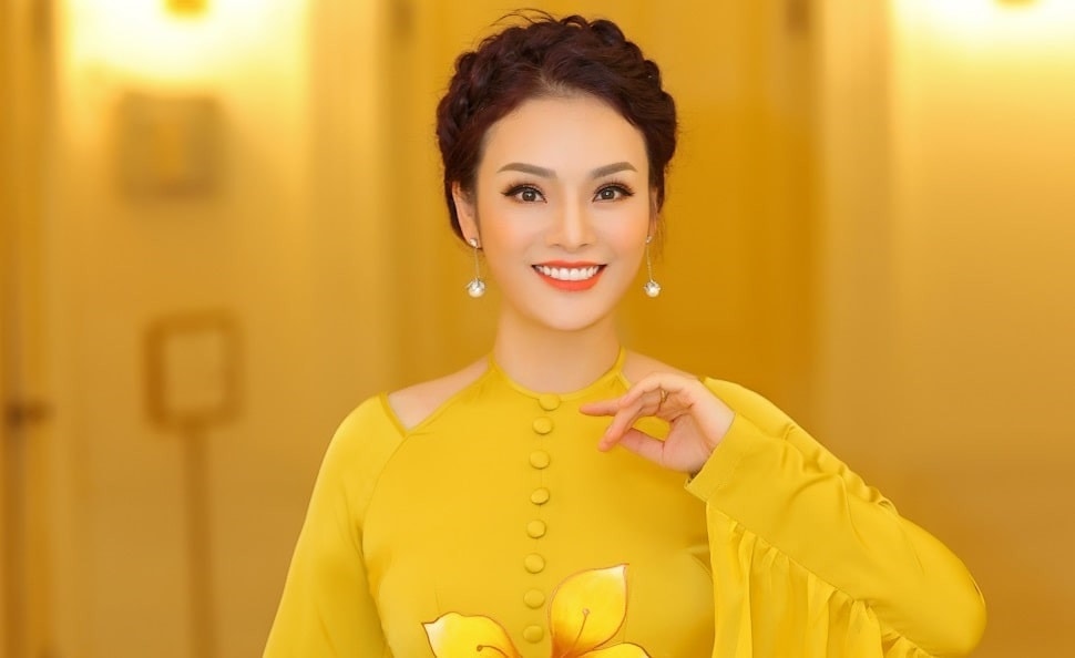 ca-si-tan-nhan.jpg -0