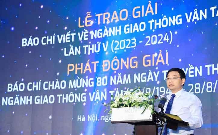 Tin tuyên truyền HĐ, nhờ Ban Thư ký đăng lùi ngày giúp (13 giờ, ngày 27/8)Trao Giải Báo chí viết về ngành Giao thông vận tải lần thứ V