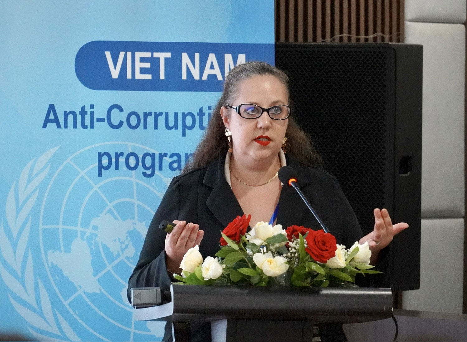 Bảo vệ người tố cáo, tố giác, đấu tranh chống tham nhũng, tiêu cực -0