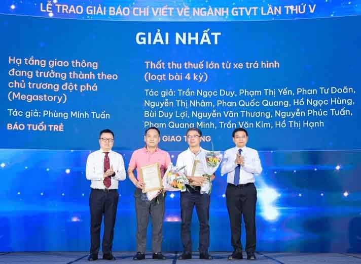 Tin tuyên truyền HĐ, nhờ Ban Thư ký đăng lùi ngày giúp (13 giờ, ngày 27/8)Trao Giải Báo chí viết về ngành Giao thông vận tải lần thứ V