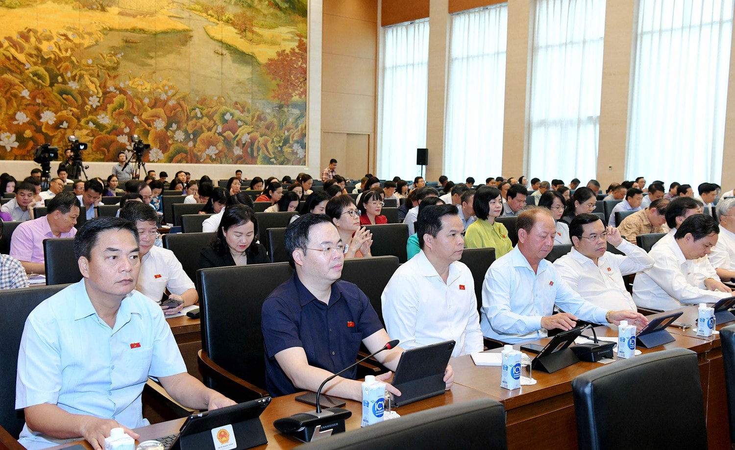 Chủ tịch Quốc hội Trần Thanh Mẫn: Bảo đảm chất lượng, giải quyết thỏa đáng các vướng mắc mới trình Quốc hội thông qua