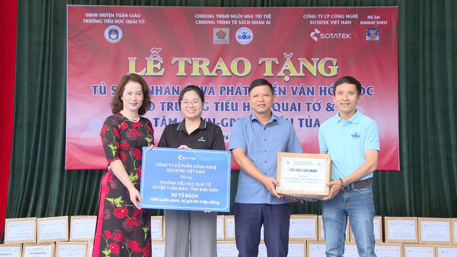 Tiếp lửa tri thức cho học sinh Điện Biên